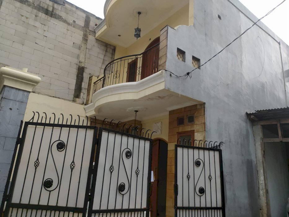 Di Sewakan Rumah 2 Lantai  Di Kebayoran Baru Jakarta Selatan