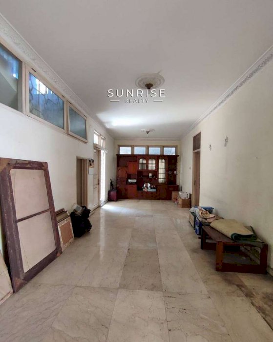 Dijual Rumah Hitung Tanah di Menteng, Jakarta Pusat
