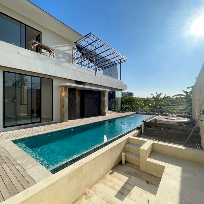 DIJUAL VILLA TUMBAK BAYUH BADUNG BALI