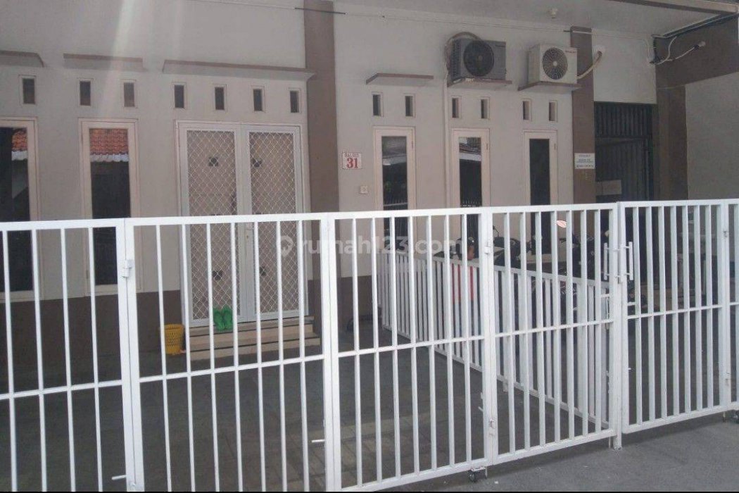 Rumah Kost di Jalan Salemba SHM