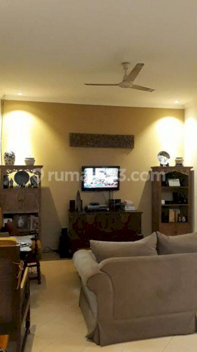 Rumah bagus & nyaman di Jl Elang, Bintaro Jaya