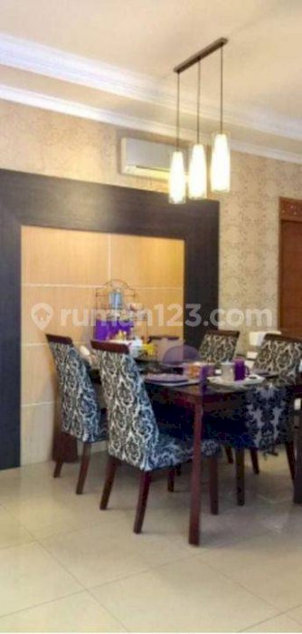 Rumah 2 Lantai, lokasi strategis akses ke Cawang, Pancoran, Kalibata,