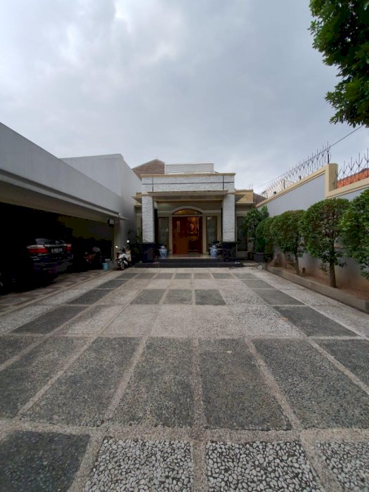 Rumah Bagus Lokasi Istimewa Jl. Sawo, Cipete, Cilandak, Jakarta Seltan