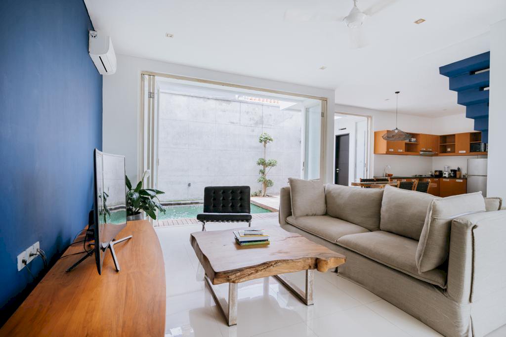 DI JUAL VILLA NYAMAN DI SEMINYAK KUTA BADUNG BALI