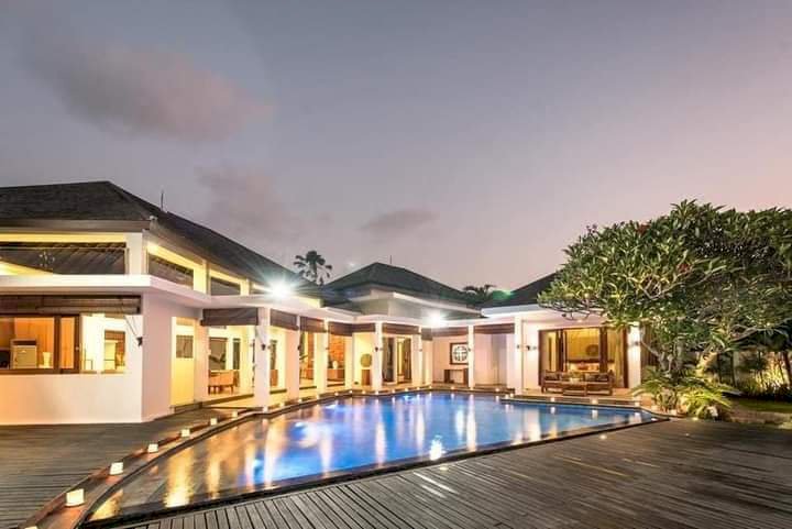 JUAL LUXURY VILLA  CANGGU MURAH
