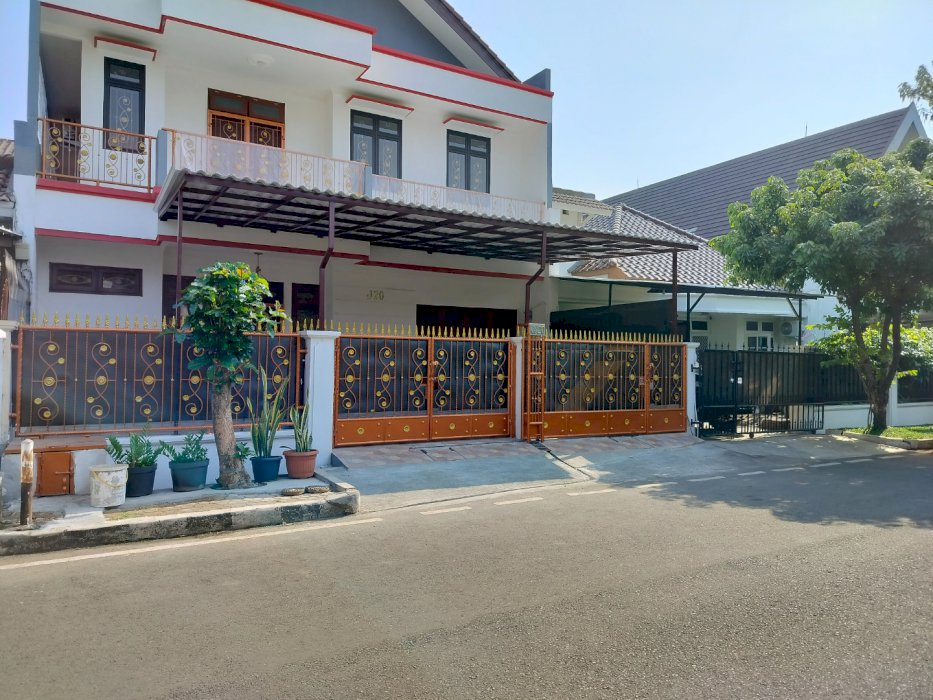 Rumah Baru 2 lantai lebar 10m. ndekat kawasan industri