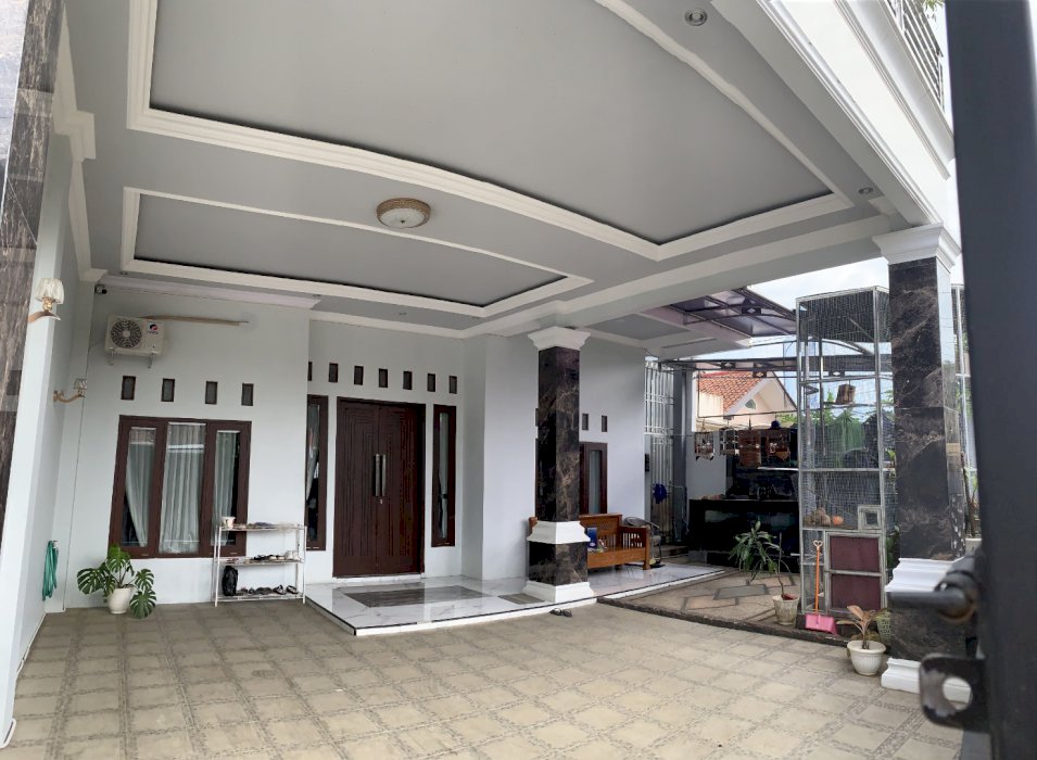 DIJUAL RUMAH 2 LANTAI KOTA CILACAP SIAP HUNI