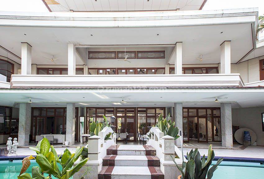 rumah besar Hoek BGV 2000m, turun harga, murah, jarang ada, cluster di