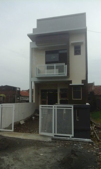 Jual Rumah Kondisi Baru 100% Di Saturnus - Margahayu Bandung !