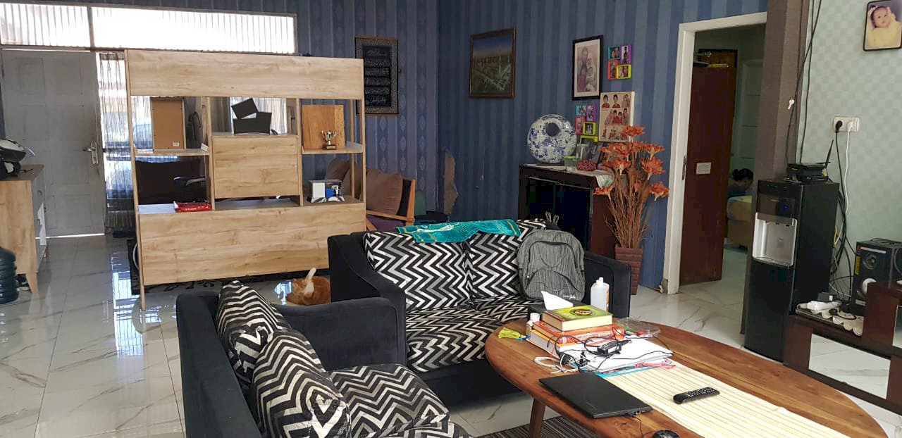 Jual Rumah Bagus Di Jl. Golf Selatan (Ciasaranten) - Arcamanik !