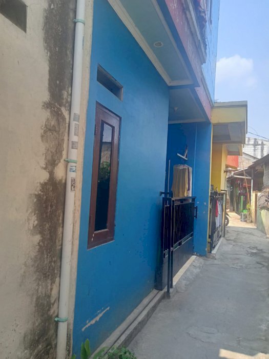 Rumah 2 lantai di jalan h. Basyir pondok kacang barat