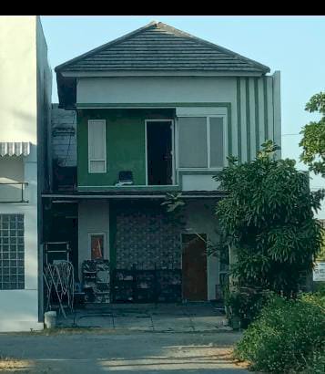 Rumah Huni Gentan dekat Luwes Gentan