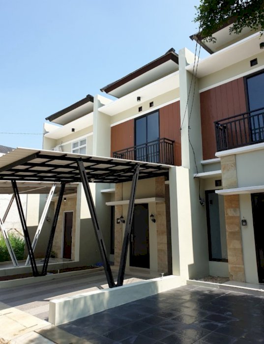 Ready Rumah Baru 2 Lantai SHM Hadap Selatan  di Jl Sawangan Depok