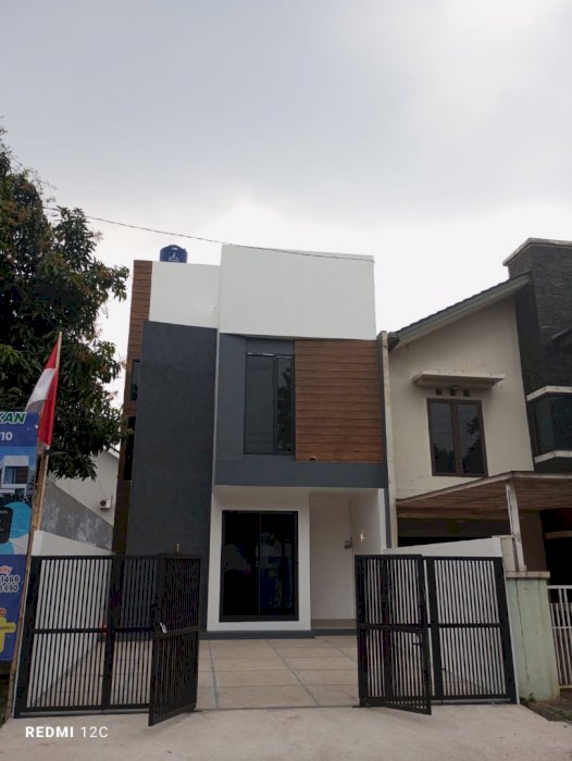 Ready Rumah Baru 2 Lantai SHM Lokasi Strategis di Cinere Depok