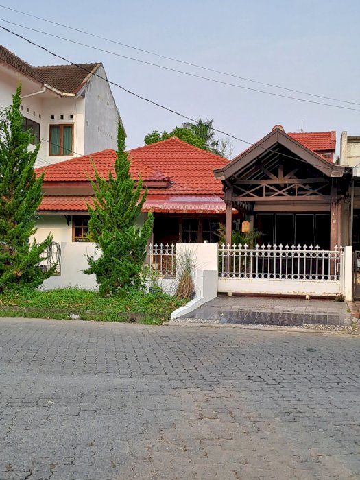 Dijual Rumah Tapak di lingkungan asri di tengah kota Medan