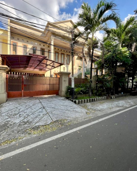DI JUAL RUMAH EKSLUSIF DI SENOPATI KEBAYORAN BARU JAKARTA SELATAN