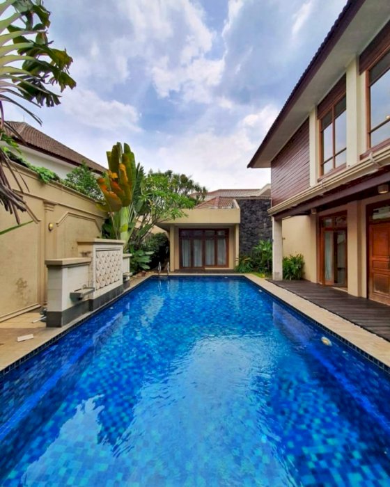 RUMAH MINIMALIS DALAM KOMPLEK AMPERA-KEMANG JAKARTA SELATAN