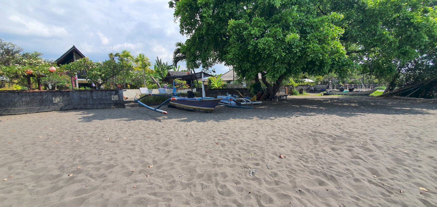 Tanah Los pantai dekat Lovina