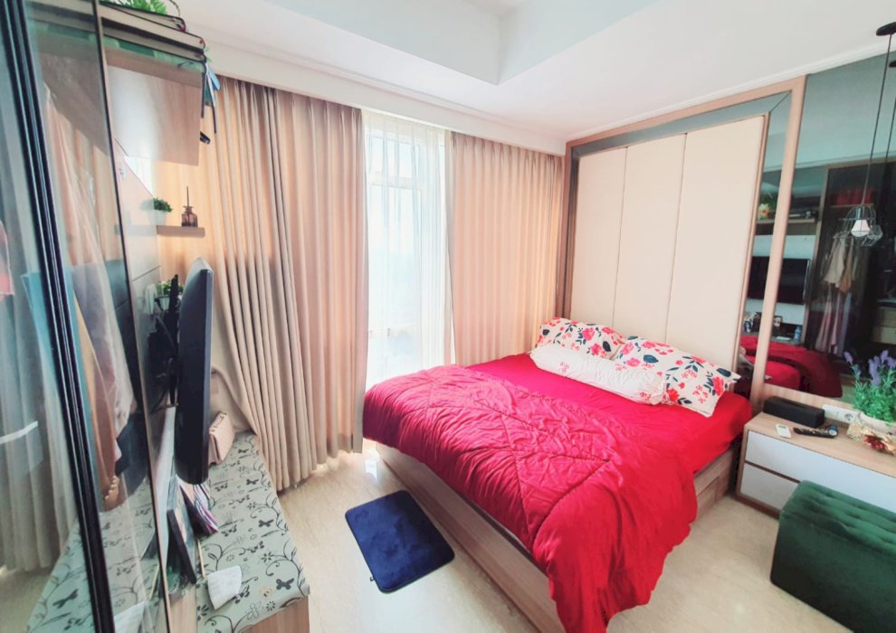 Disewakan 2 bedroom apartemen Menteng Park.