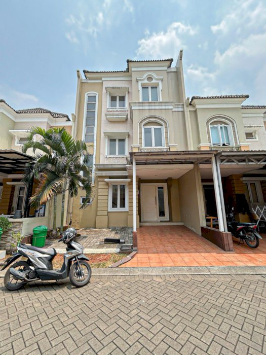 Disewa Rumah 3 Lantai Samara Village Gading Serpong Tangerang
