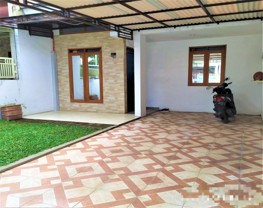 RUMAH DENGAN LT 150 m² & LB 90 m² DIJUAL DENGAN HARGA 990 JUTA