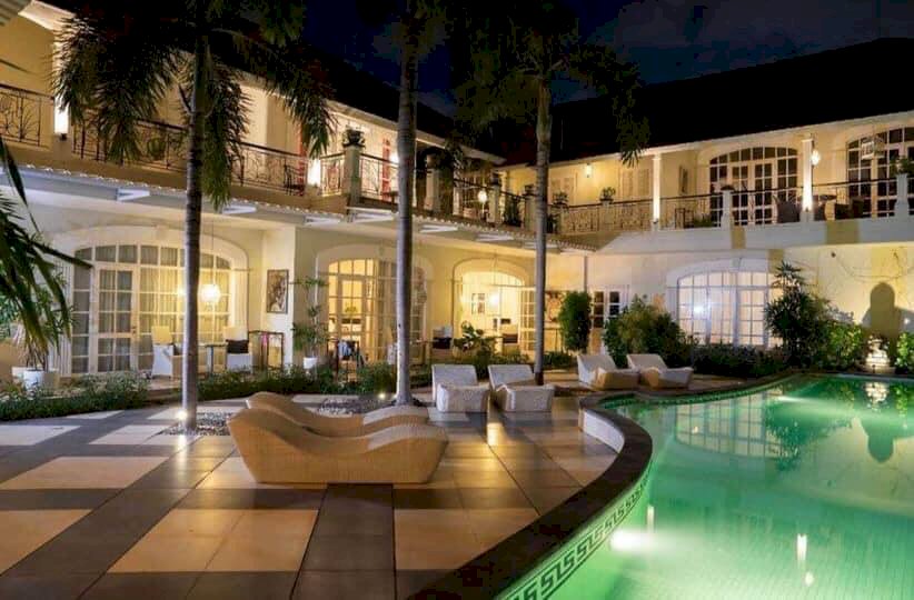 JUAL MINI HOTEL DI SEMINYAK GOOD INCOME INVESTMENT