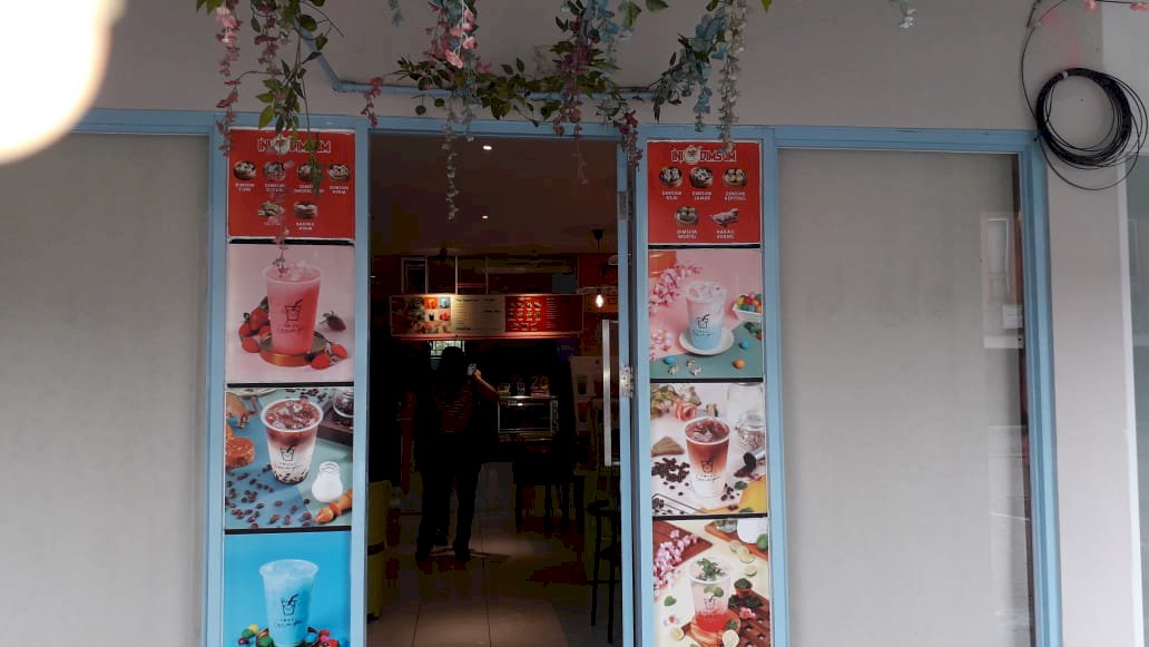 Jual Cepat,Ruko full furnish siap usaha,lt 1 Caffee ,lt 2 photo studio