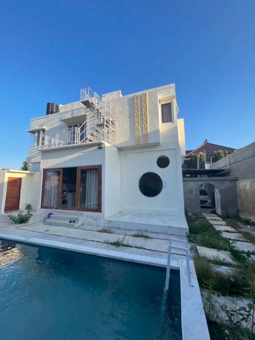 DI JUAL RUMAH DI JALAN BADAK AGUNG DENPASAR, BALI