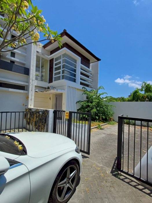 DI JUAL RUMAH MINIMALIS DI PERSADA, KEROBOKAN, BALI