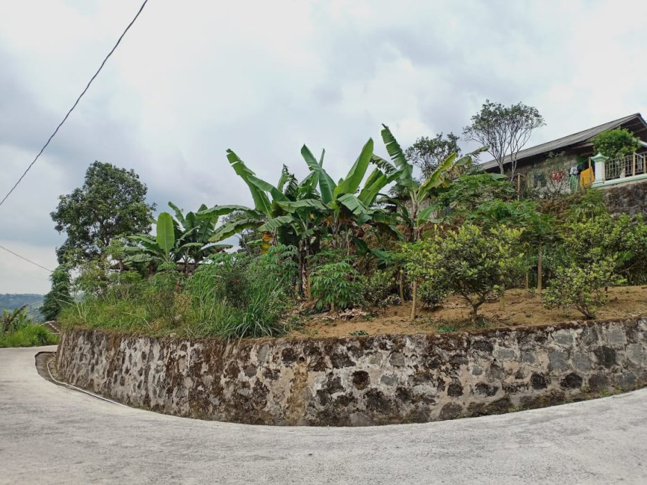 Dijual tanah pekarangan dekat Wisata Telaga Madirda