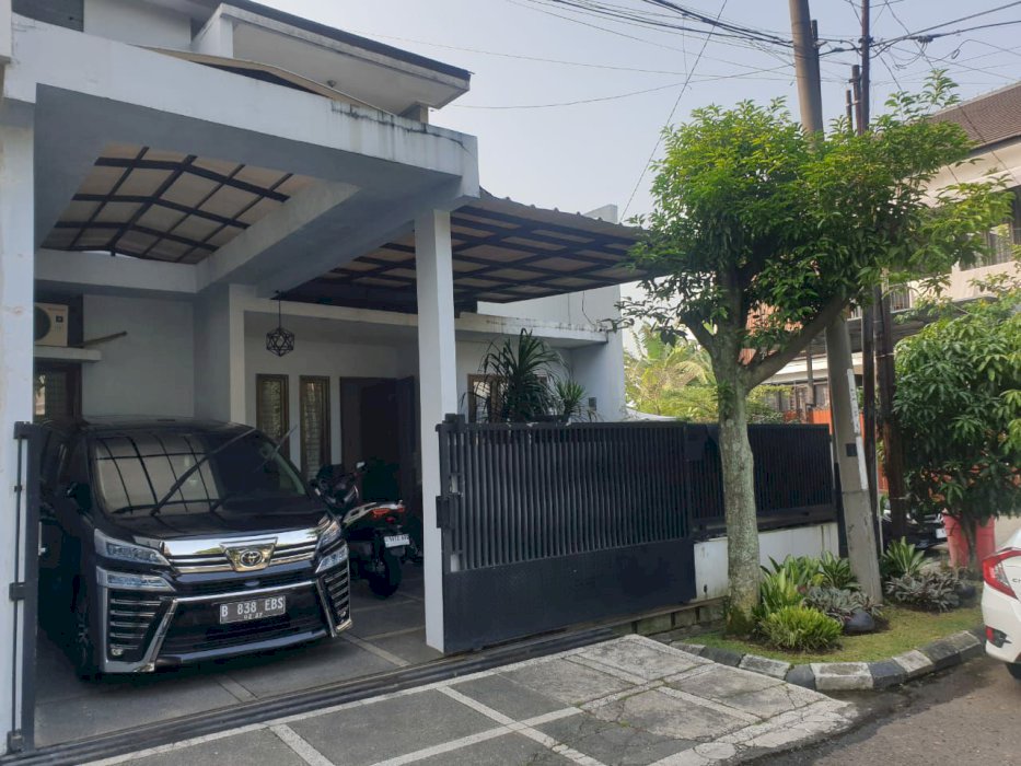 DIJUAL RUMAH SIAP HUNII DI KOMPLEK BATUNUNGGAL INDAH BANDUNG