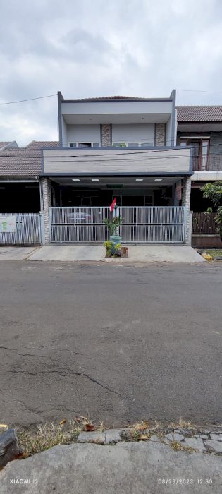 DIJUAl DENGAN HARGA 3,95 MILYARD 1 UNIT RUMAH KOKOH DI BATUNUNGGAL