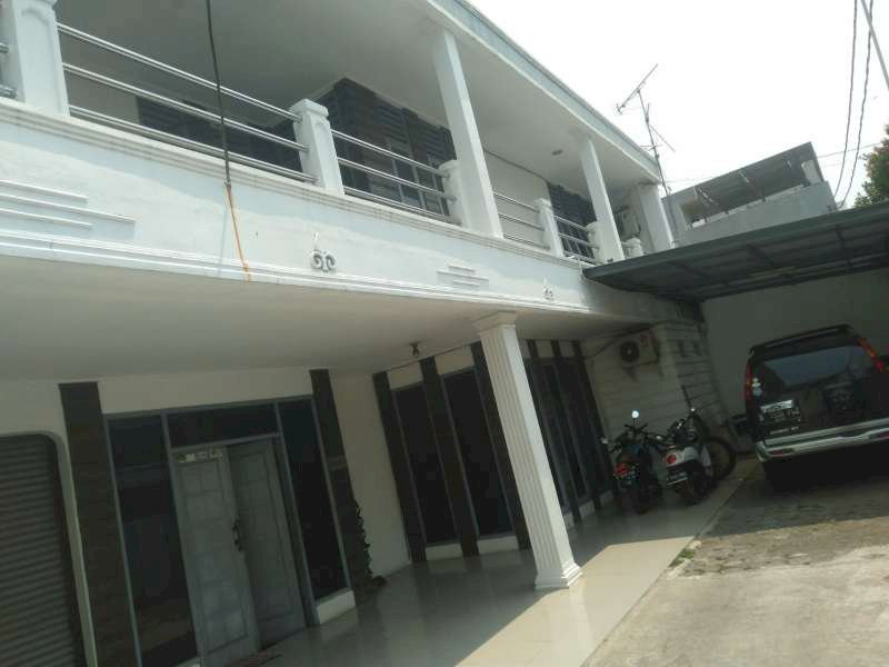 rumah 2LT selangkah dari Binus di Kebun Jeruk, Jakarta