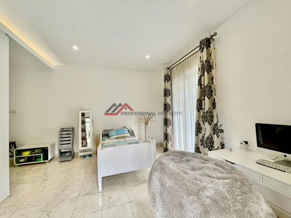 Rumah Sekitar Kemang Jakarta Selatan