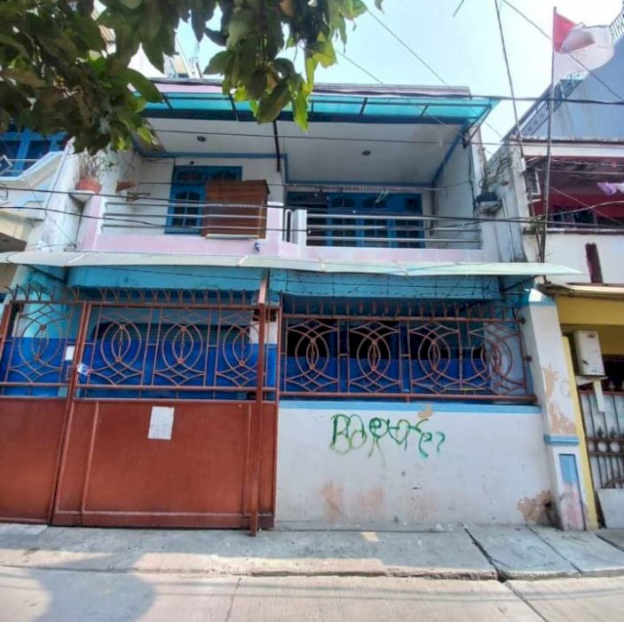 JUAL RUMAH SEMI FURNISH PADEMANGAN TIMUR