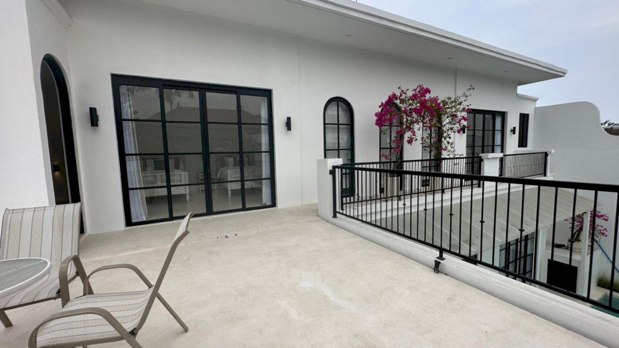 FOR SALE VILLA 2 LANTAI DI BRAWA CANGGU BALI