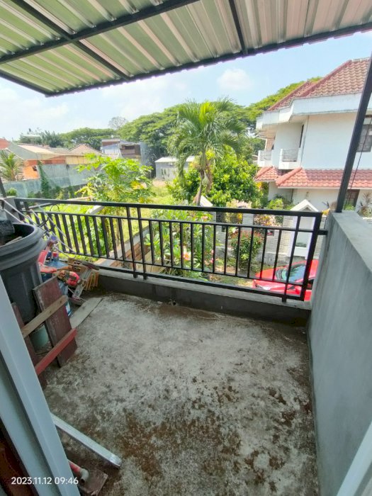 Rumah mungil tengah kota