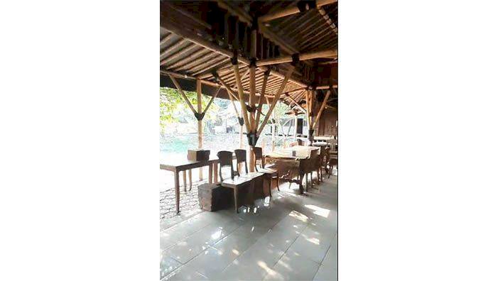 turun harga, murah, Saung, Resto, Rumah Tinggal di jalan Raya Cianjur.