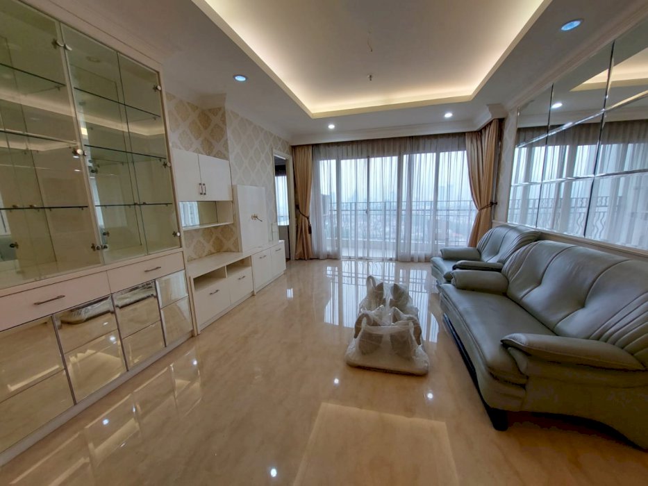 Dijual Permata Hijau Residence Unit 3+1 Mid Fl. City View Full Renov