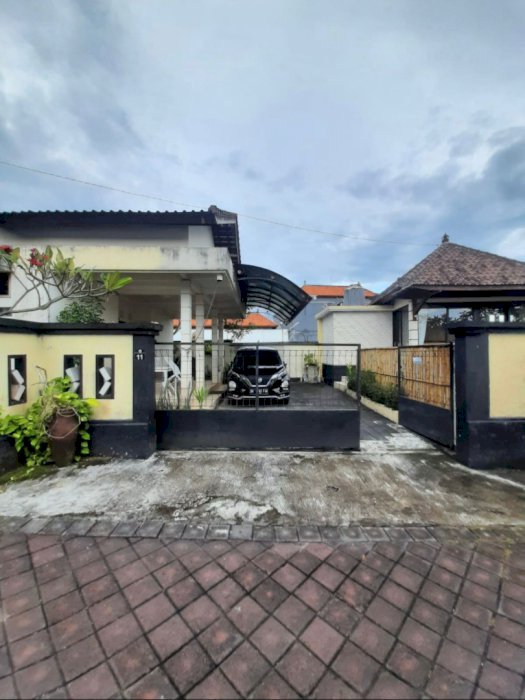 Jual Villa 2 Lantai Tumbak Bayuh Badung Kuta Utara Bali