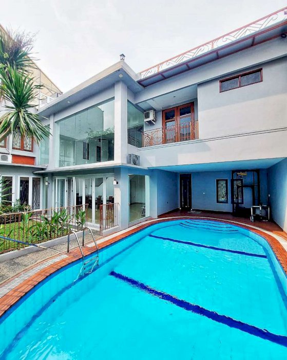 Rumah Dalam Komplek Elite Baru Renovasi Siap Huni Di Patra Jaksel