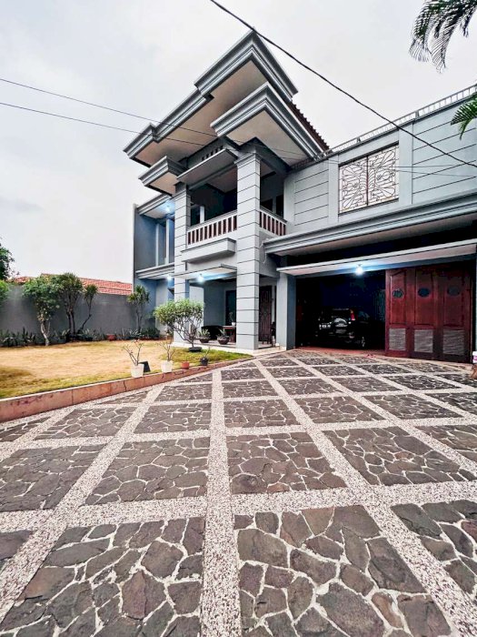 Rumah Mewah Sangat Terawat Dijual Di Ampera Jakarta Selatan