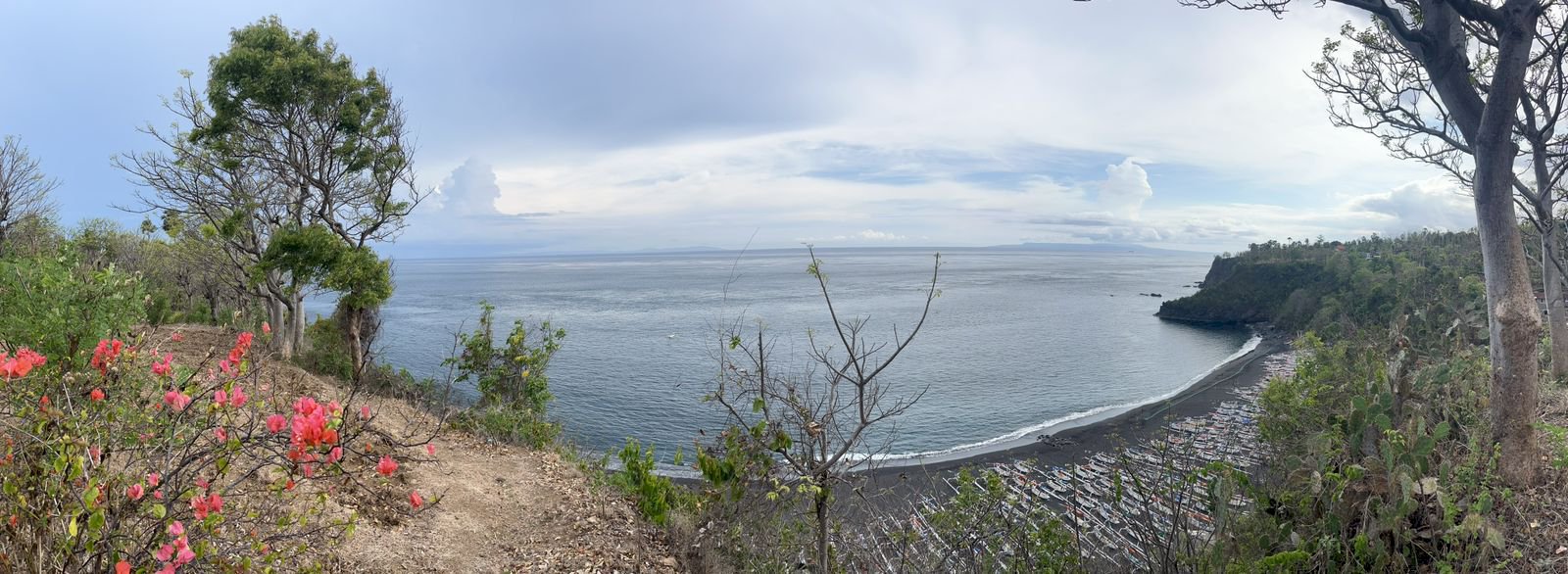 Dijual tanah los tebing dengan pantai pasir hitam