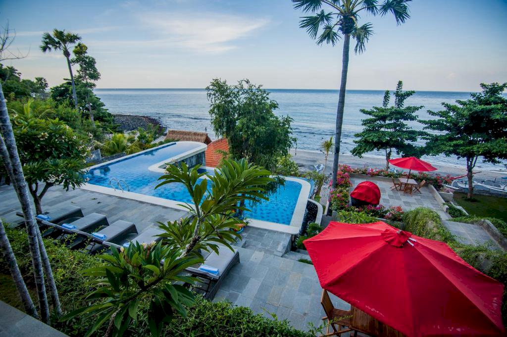 Dijual villa area amed, tepi pantai dg sunrise view