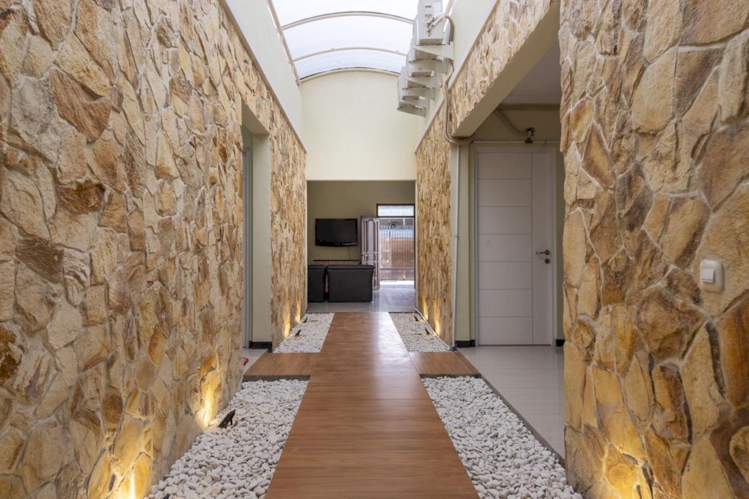 DIJUAL KOSTAN AKTIF LOKASI STRATEGIS SURABAYA