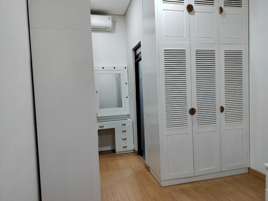 Rumah 2 lnt lebar 8m dekat jalur lrt dan fasum2