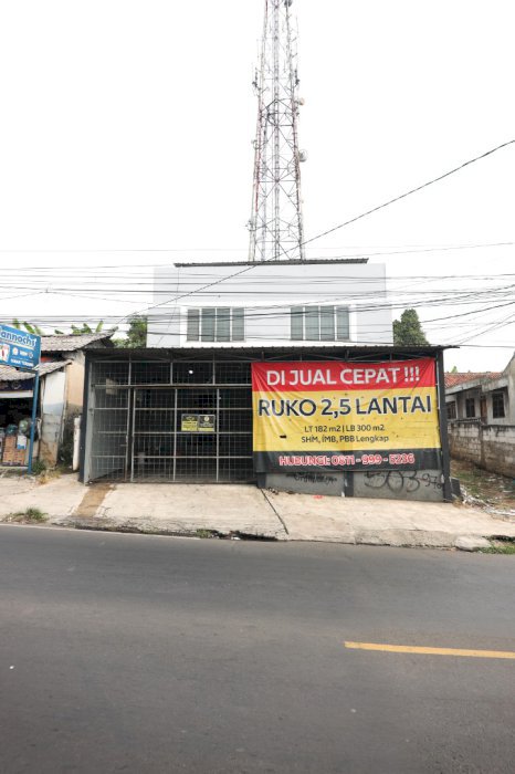 DIJUAL, DISEWAKAN, DIKONTRAKAN Ruko 2,5 Lantai
