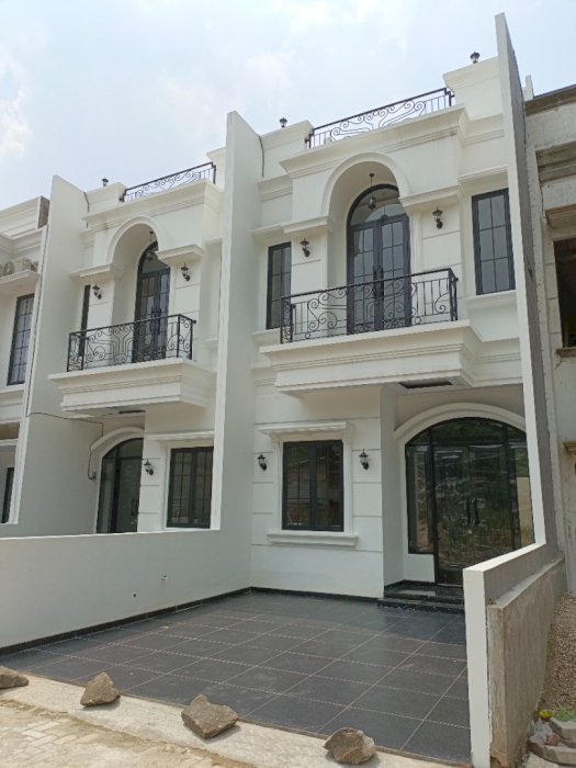 Dijual Rumah 3 Lantai  Siap Huni Di Jagakarsa