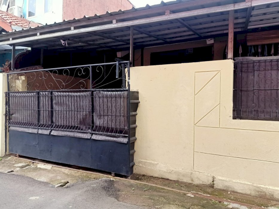 Dijual rumah tanpa perantara di Kalisari (Jakarta Timur)