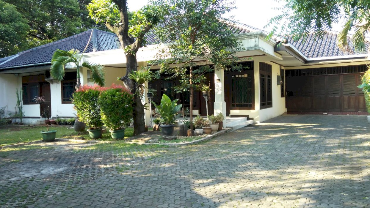 DIJUAL RUMAH SIAP HUNI LOKASI JAKARTA SELATAN